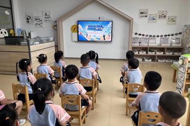 筑牢安全防线，护航快乐起航
